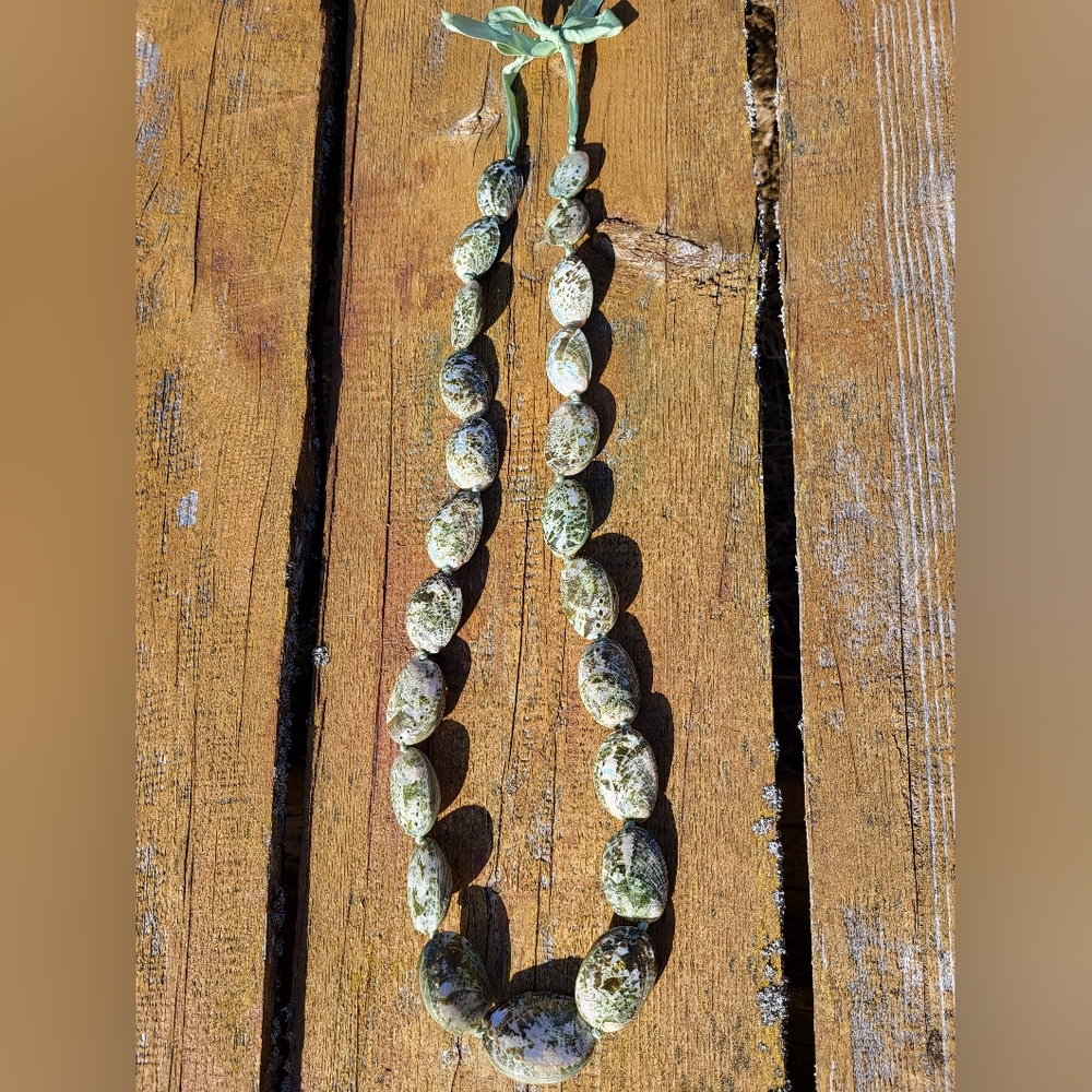 "Natural Hawaiian Abolone" Shell Necklace